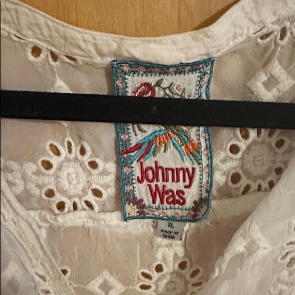 Johnny Was Cream Eyelet Top - Picture 2 of 4
